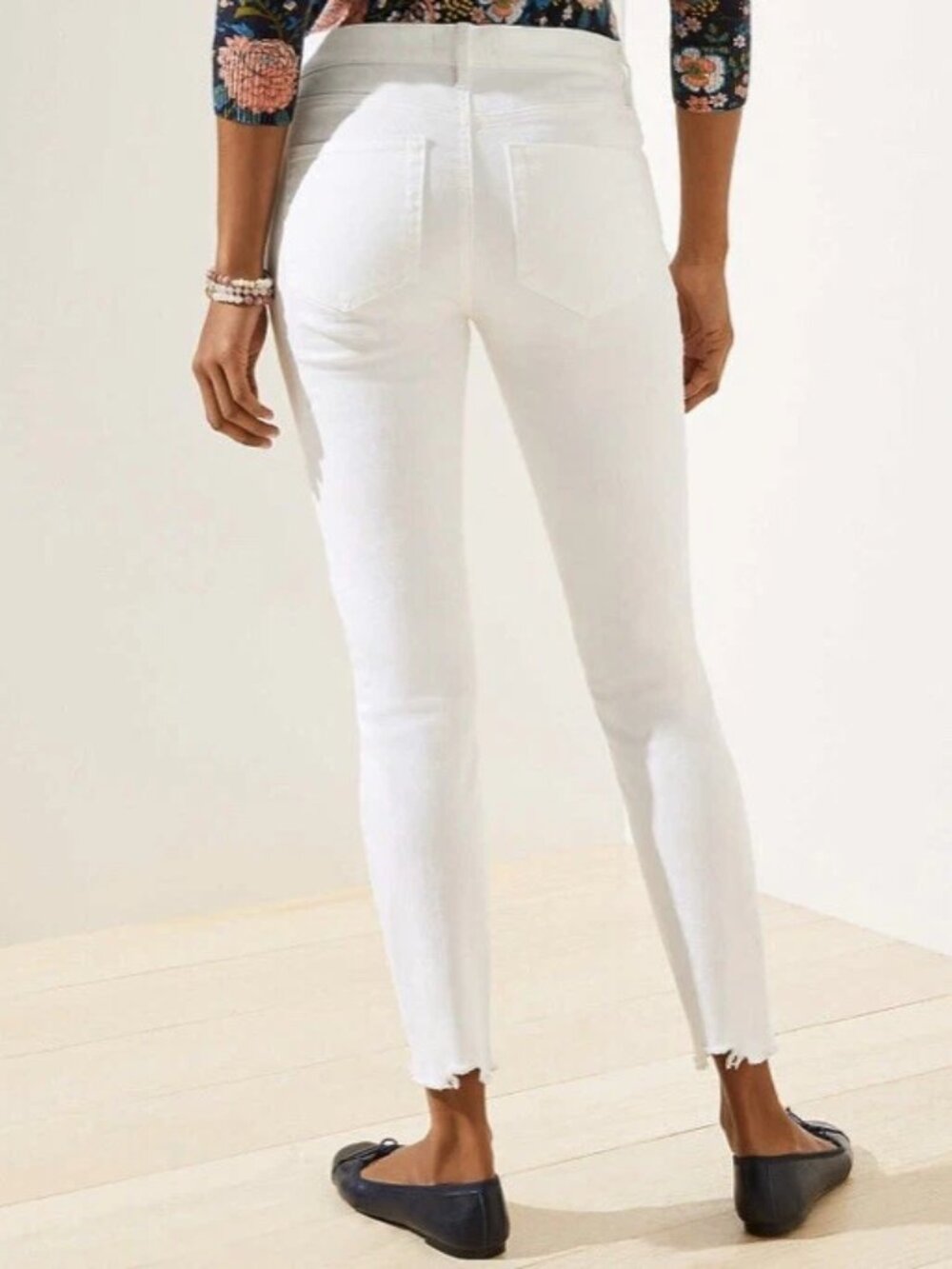 Loft Petite Chewed Hem Slim Pocket Skinny Crop Jeans White, 25P or 0P - Picture 2 of 10